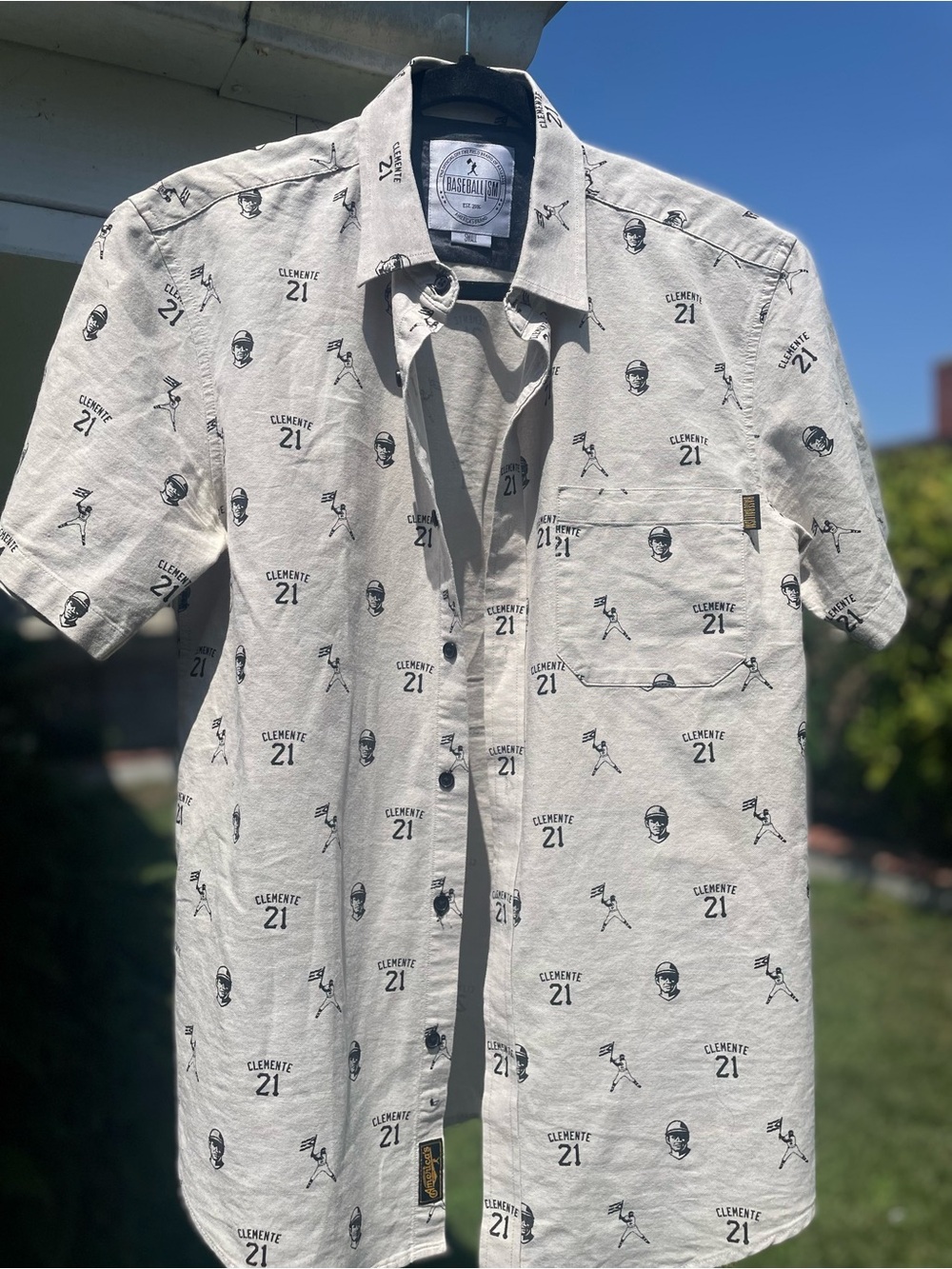 Collectible Clemente # 21 Off-White Short-Sleeve Printed Button-Down Shirt